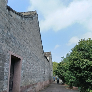 请输入相册名称