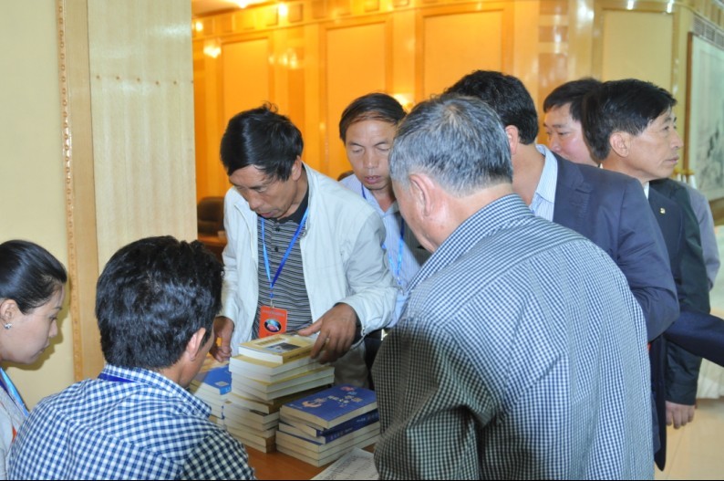 会议图片-2220130604030246.jpg