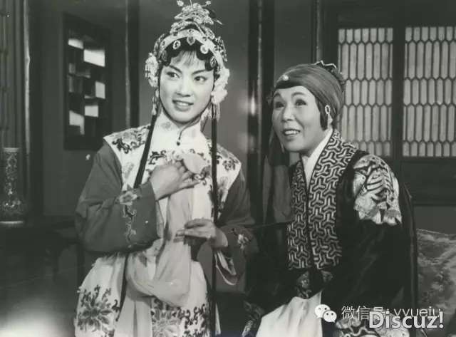 越剧电影《碧玉簪》周宝奎 饰 陆氏（右）、张慧娟 饰 春香.webp.jpg