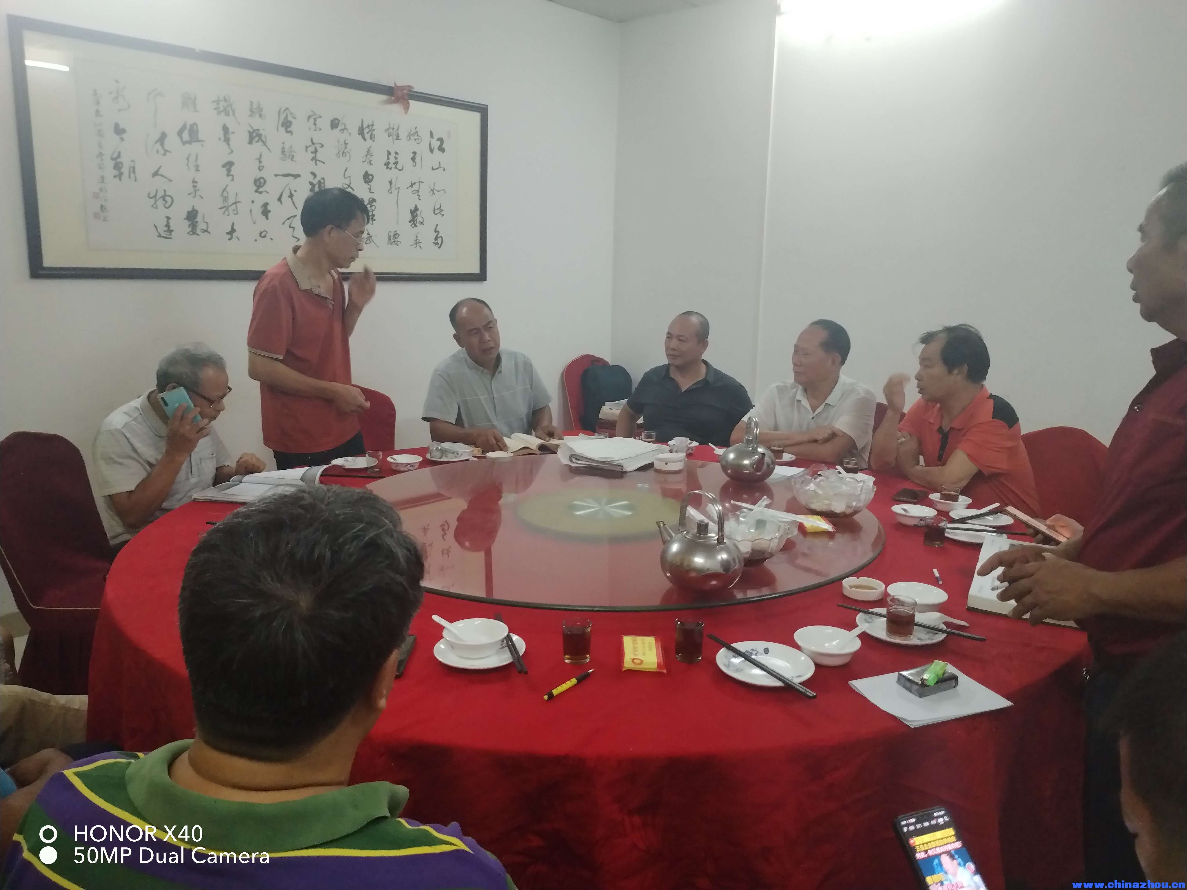 周灵村康明后人来棠下寻亲寻谱