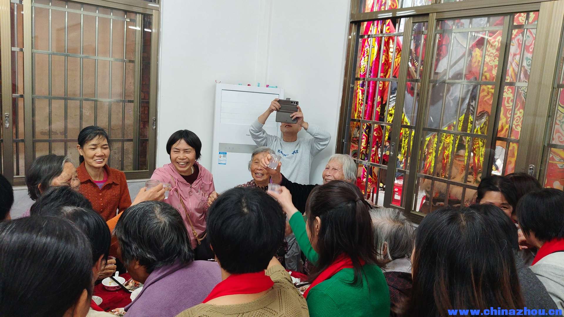 庆祝东方村文化中心落成庆典暨第十届敬老活动